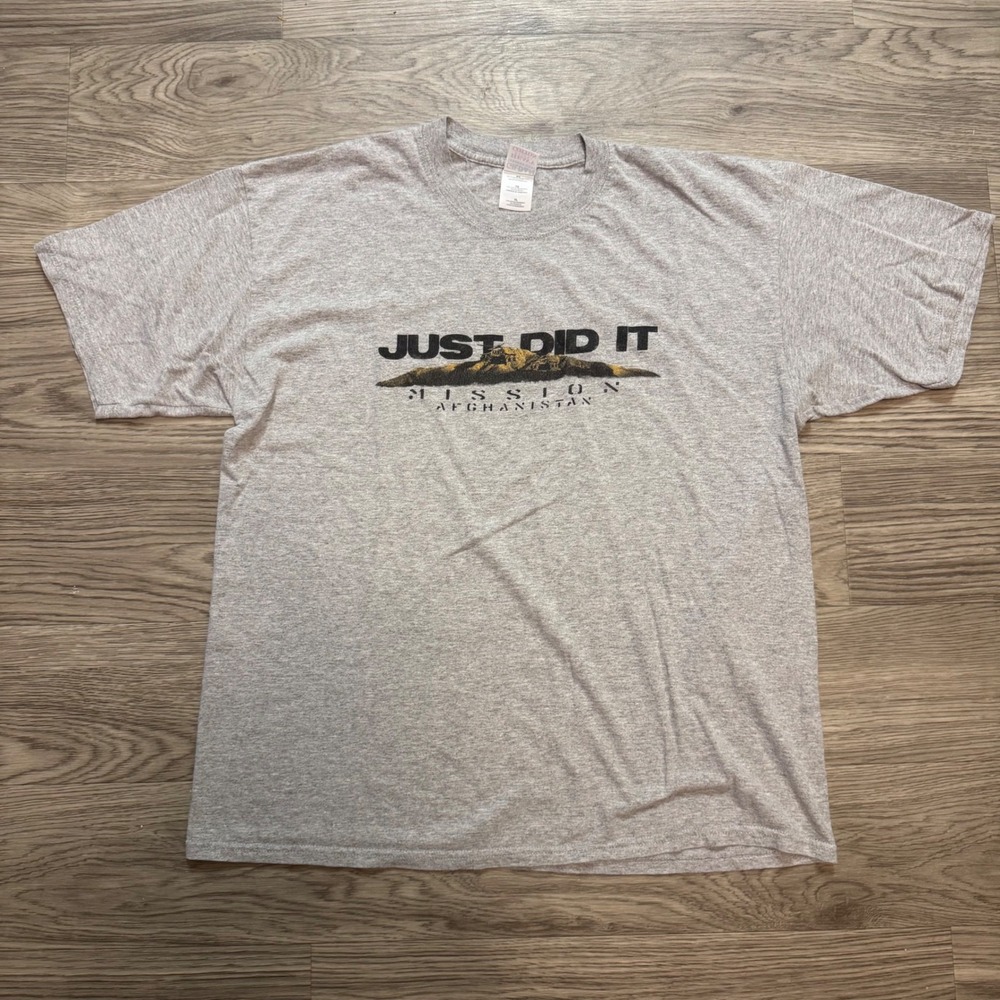 Vintage Y2K Gildan Just Did It Mission Afghanistan Military T-Shirt Grey XL